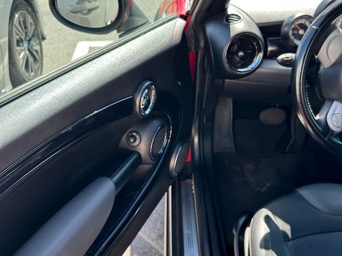 Used 2010 MINI Cooper Convertible image 12