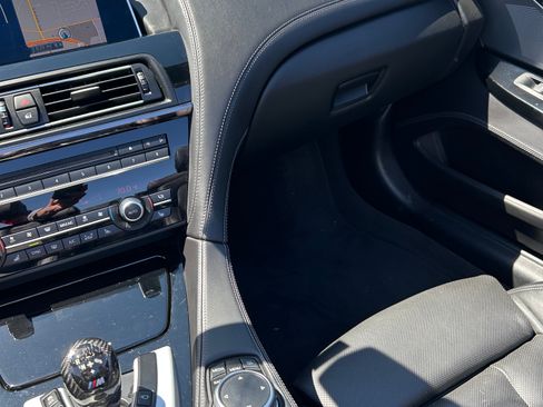 Used 2016 BMW M6 Convertible RWD image 17