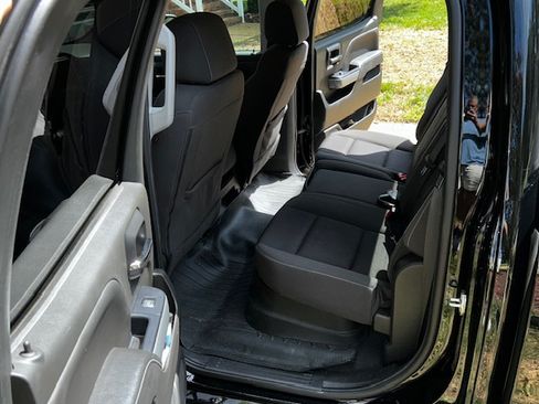 Used 2018 Chevrolet Silverado 1500 LT w/ All Star Edition AWD/4WD image 15