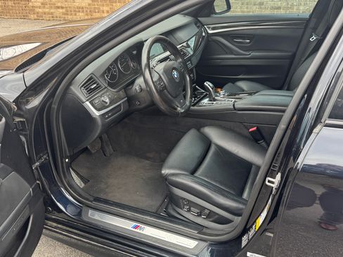Used 2011 BMW 550i xDrive Sedan image 8