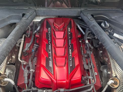 Used 2021 Chevrolet Corvette Stingray Preferred Cpe w/ Chrome Exterior Badge Package image 11