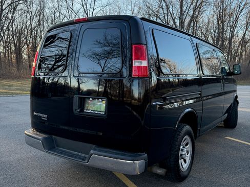 Used 2014 Chevrolet Express 1500 image 11