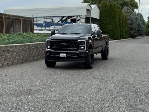 Used 2025 Ford F350 Platinum AWD/4WD image 10
