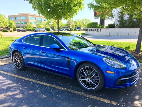 Used 2018 Porsche Panamera 4S AWD/4WD image 1