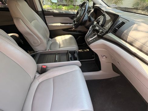 Used 2018 Honda Odyssey EX-L image 6