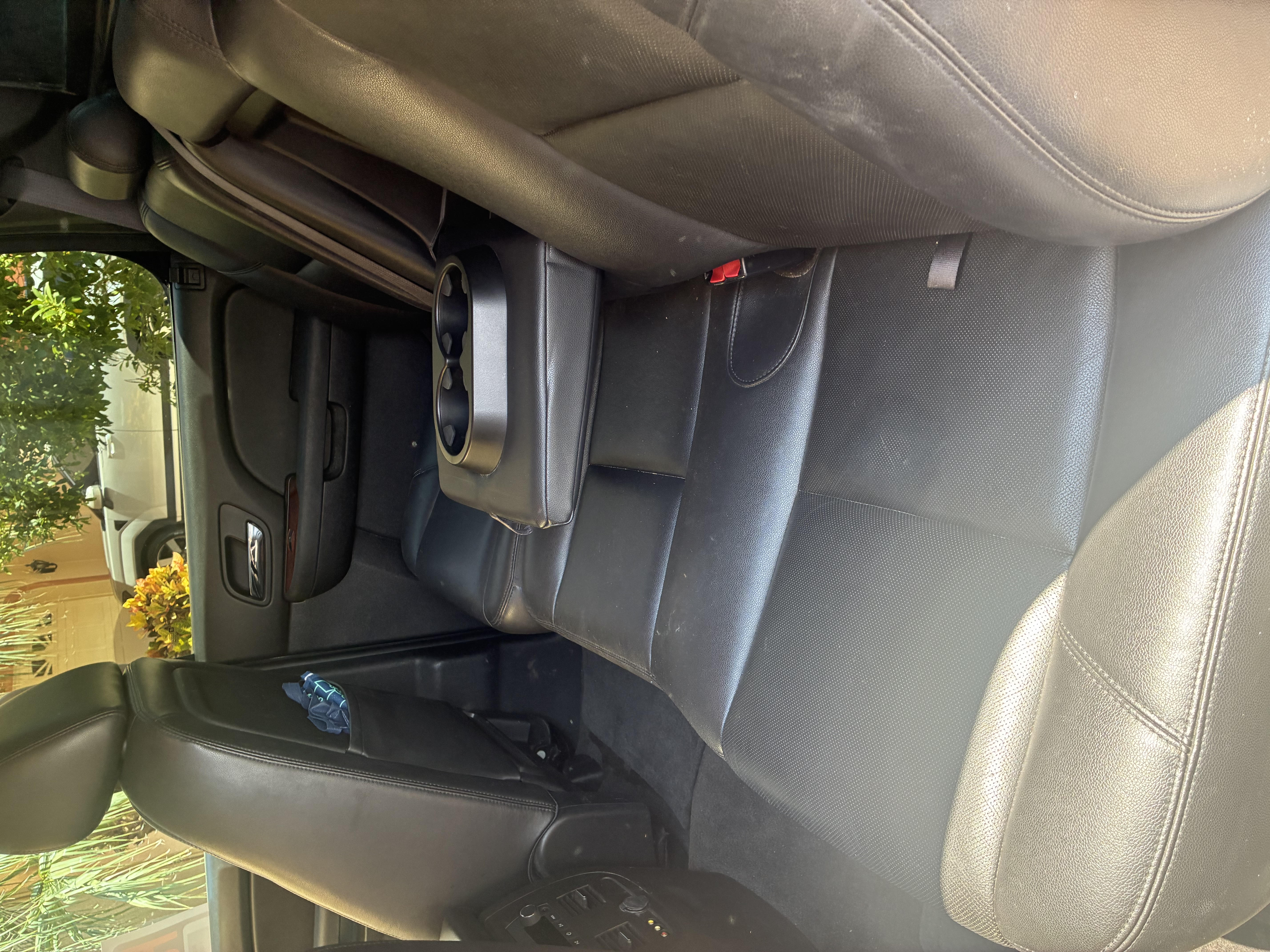 Used 2012 Chevrolet Avalanche LTZ AWD/4WD image 6