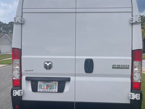 Used 2023 RAM ProMaster 2500 image 6