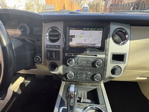 Used 2015 Ford Expedition Limited w/ Equipment Group 301A image 12