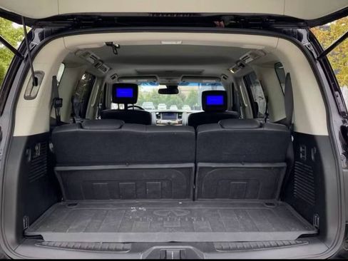 Used 2016 INFINITI QX80 4WD w/ Deluxe Technology Package image 10