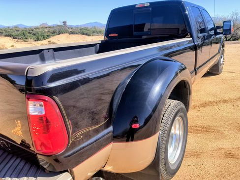 Used 2012 Ford F350 King Ranch w/ King Ranch w/Chrome Pkg image 4