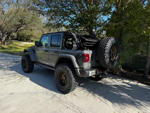 Used 2021 Jeep Wrangler Unlimited Rubicon w/ Trailer Tow Package image 6