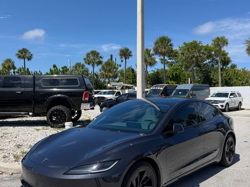 Used 2024 Tesla Model 3 Performance AWD/4WD image 4