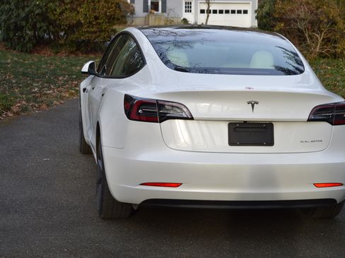 Used 2023 Tesla Model 3 Long Range image 2