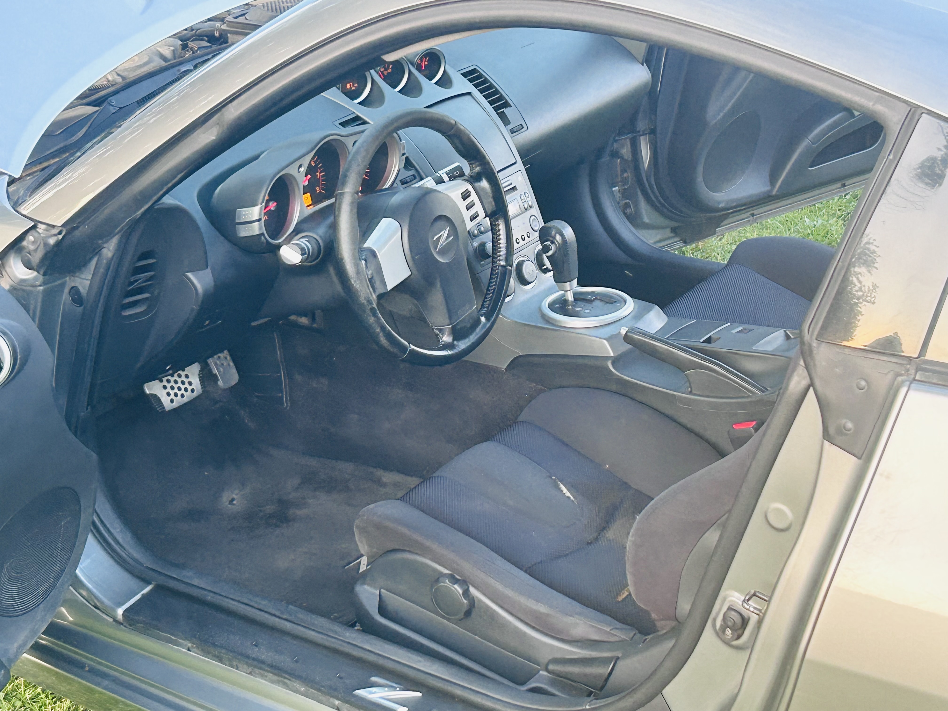 Used 2003 Nissan 350Z Enthusiast w/ Aerodynamics Pkg RWD image 9