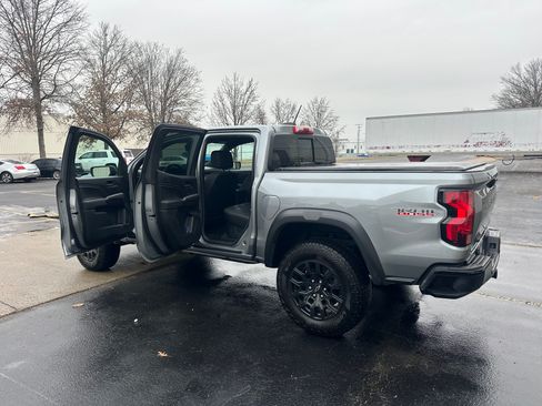 Used 2024 Chevrolet Colorado Trail Boss w/ Advanced Trailering Package image 9
