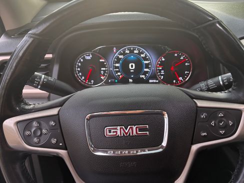 Used 2019 GMC Acadia Denali w/ Technology Package AWD/4WD image 9