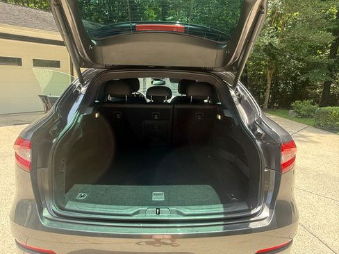 Used 2020 Maserati Levante S AWD/4WD image 6