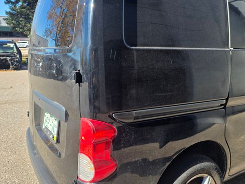 Used 2015 Nissan NV200 S w/ Back Door Glass Package image 4