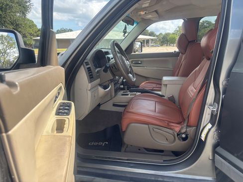 Used 2012 Jeep Liberty Sport w/ Popular Equipment Group RWD image 2