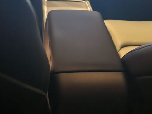 Used 2023 Tesla Model 3 Standard Range image 13