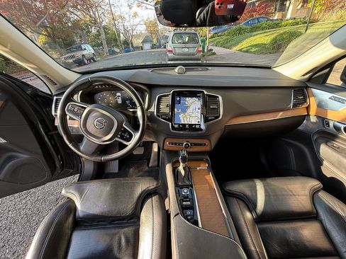 Used 2018 Volvo XC90 T6 Inscription w/ Convenience Package image 8