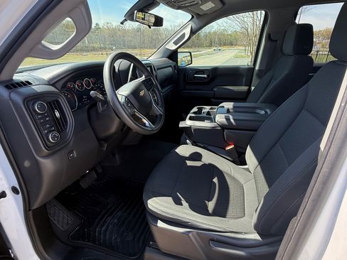 Used 2022 Chevrolet Silverado 1500 Custom w/ Safety Confidence Package image 15