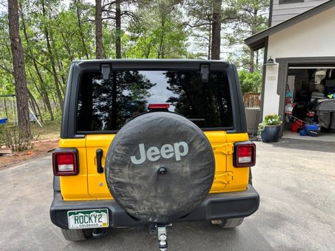Used 2019 Jeep Wrangler Unlimited Sport AWD/4WD image 2