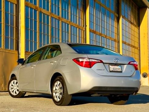Used 2015 Toyota Corolla LE FWD image 4