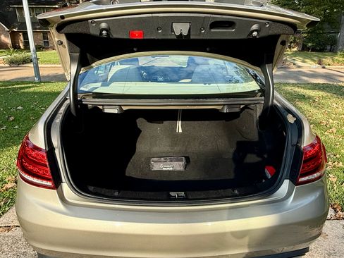 Used 2014 Mercedes-Benz E 350 Coupe image 2