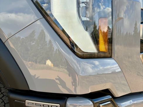 Used 2024 GMC Sierra 2500 AT4 w/ Technology Package image 16