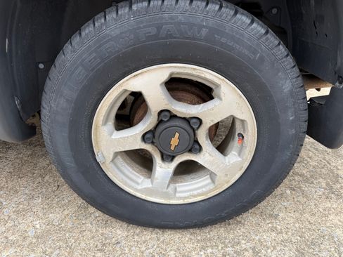 Used 2002 Chevrolet Tracker ZR2 image 17