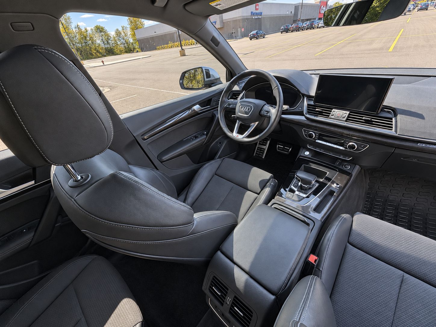 Used 2022 Audi SQ5 Premium Plus w/ Premium Plus Package AWD/4WD image 16