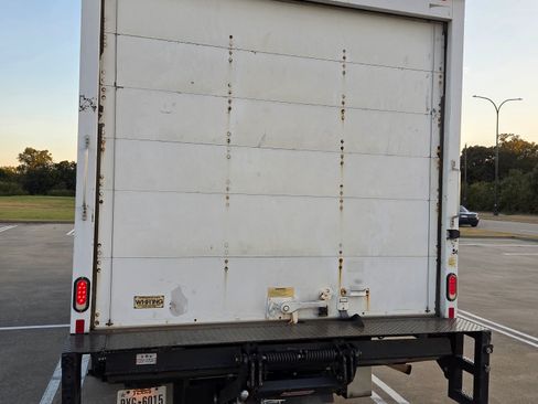 Used 2019 Chevrolet Express 3500 Extended w/ Power Convenience Package image 6