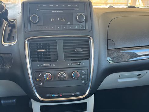 Used 2014 Dodge Grand Caravan American Value Package image 5