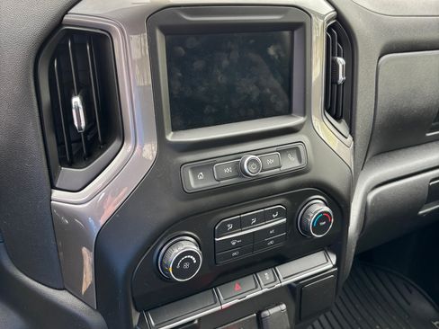 Used 2019 Chevrolet Silverado 1500 W/T w/ Trailering Package image 12