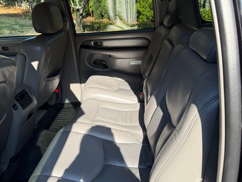Used 2003 GMC Yukon XL Denali image 22