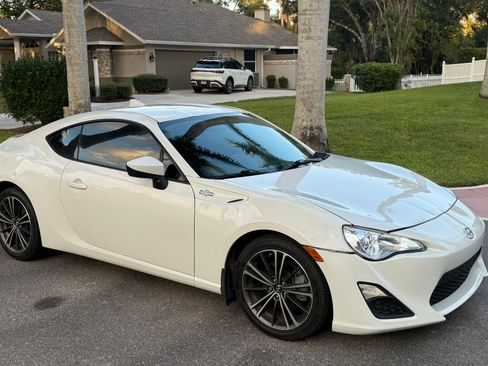 Used 2015 Scion FR-S image 11