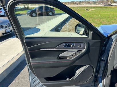 Used 2025 Ford Explorer ST