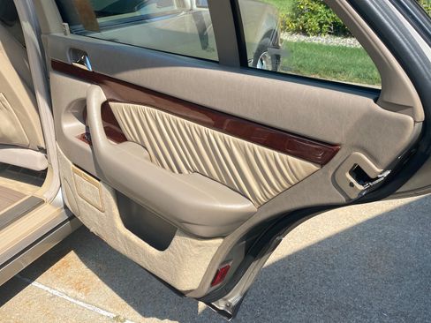 Used 1999 Mercedes-Benz S 320 image 22