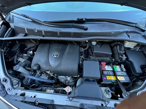 Used 2020 Toyota Sienna SE Premium image 14