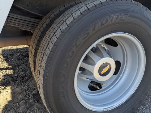 Used 2013 Chevrolet Silverado 3500 W/T image 12