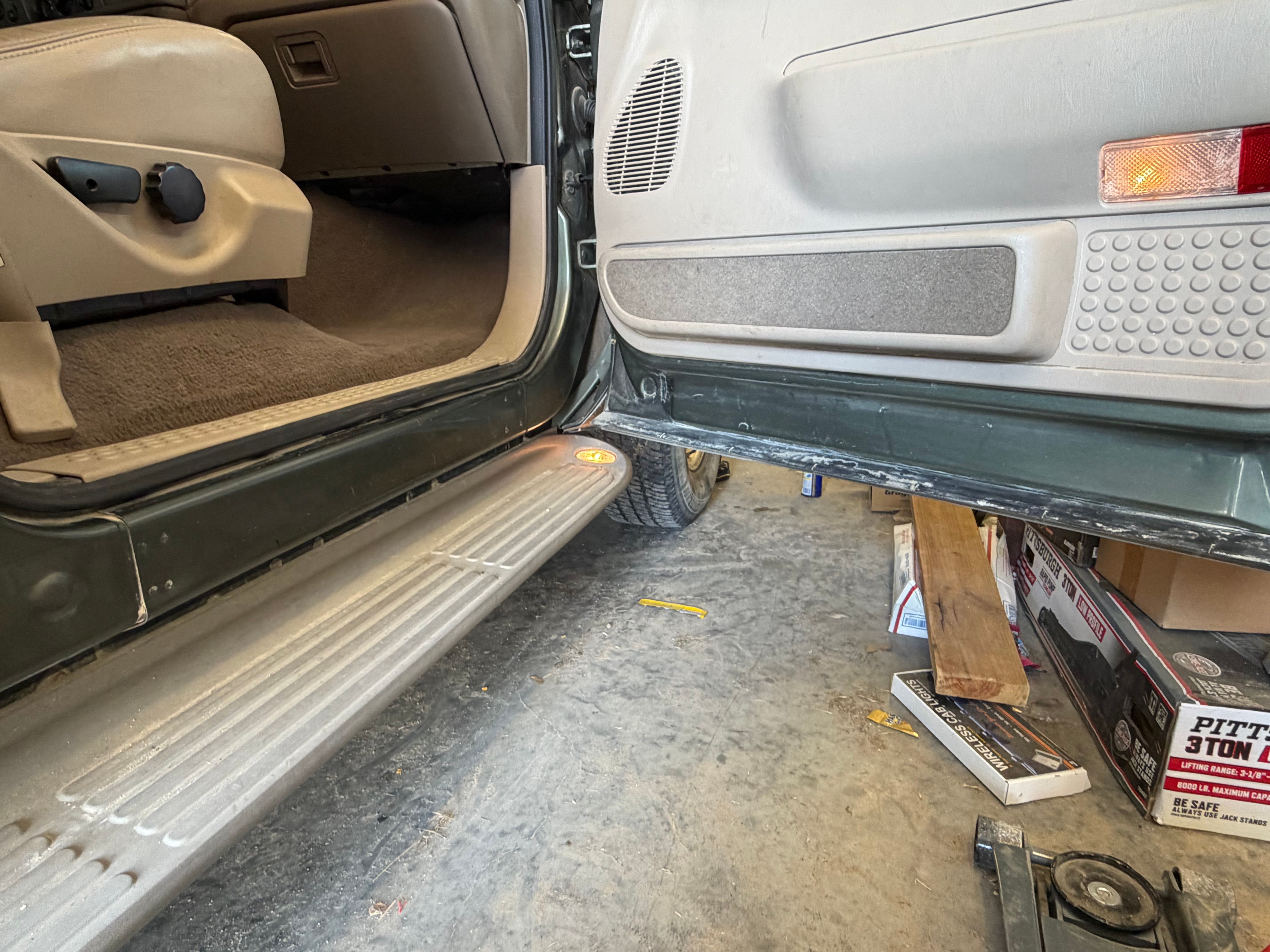 Used 2000 Ford Excursion Limited AWD/4WD image 19