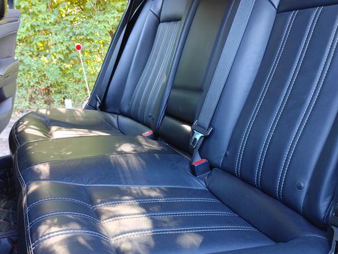 Used 2016 Chrysler 300 S image 11