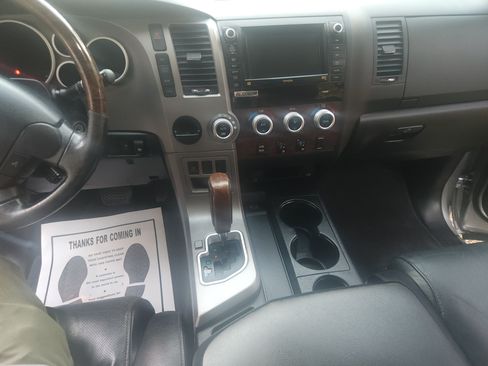 Used 2011 Toyota Tundra Limited image 26