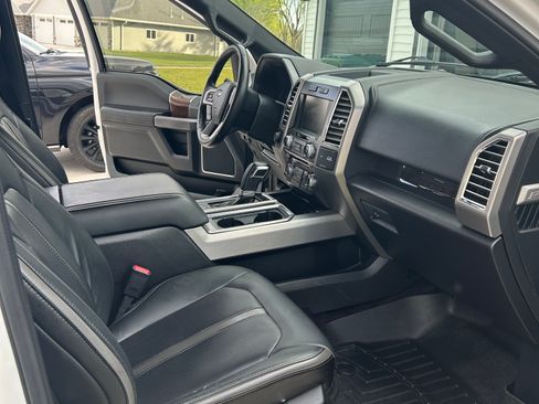 Used 2015 Ford F150 Platinum w/ Equipment Group 701A Luxury AWD/4WD image 12