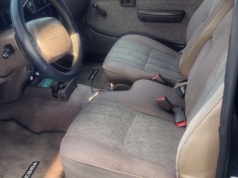 Used 1999 Toyota Tacoma 2WD Xtracab image 9