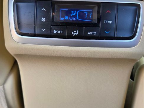 Used 2018 Toyota Highlander XLE image 23