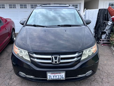 Used 2015 Honda Odyssey Touring Elite image 5