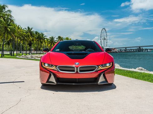 Used 2017 BMW i8 AWD/4WD image 2
