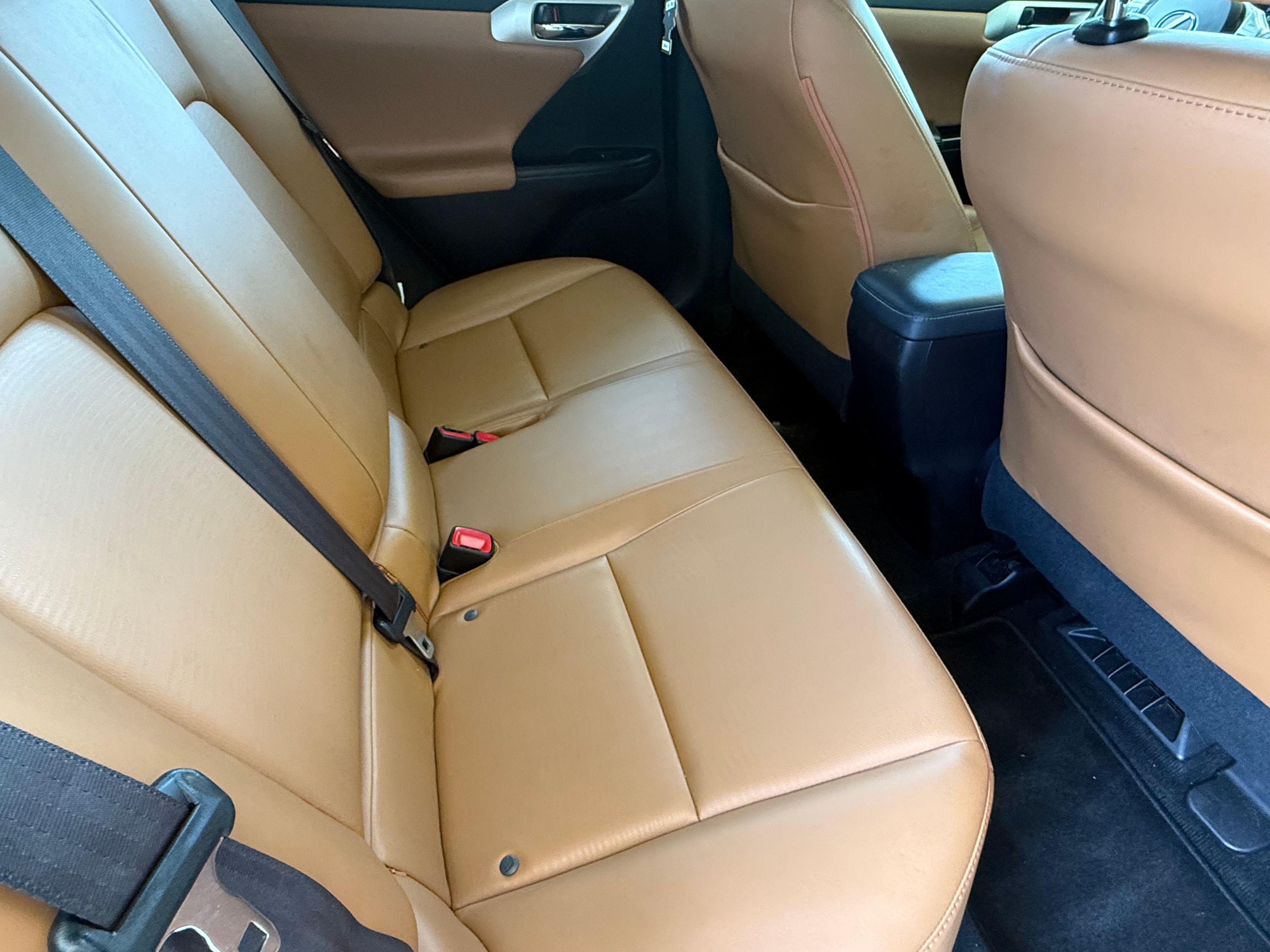 Used 2013 Lexus CT 200h w/ Premium Pkg w/Backup Camera FWD image 30